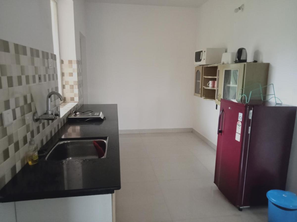 Zalor Residency 2 Apartment Varca Luaran gambar