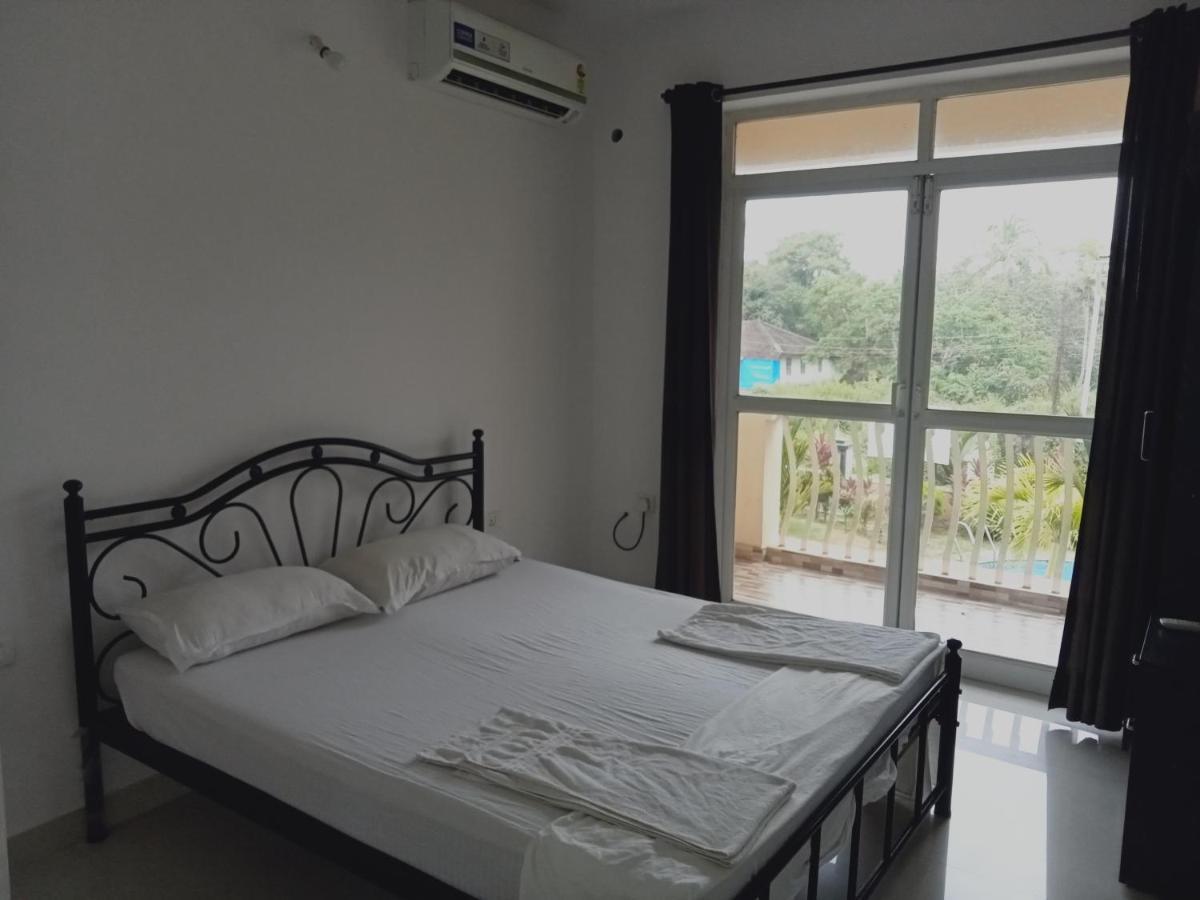 Zalor Residency 2 Apartment Varca Luaran gambar