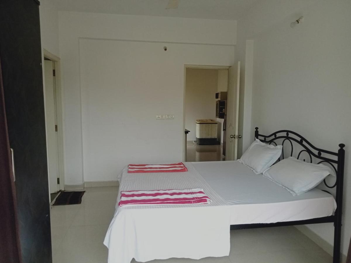 Zalor Residency 2 Apartment Varca Luaran gambar