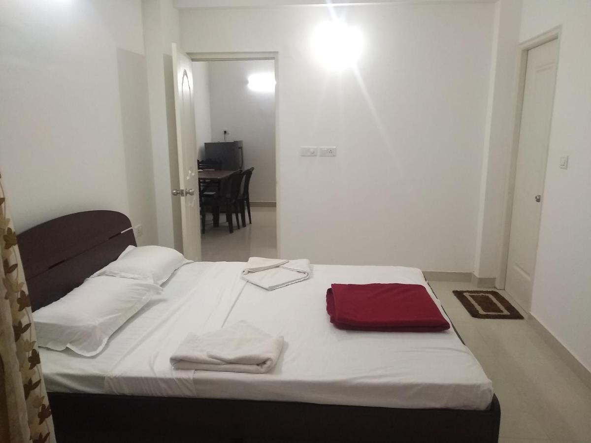 Zalor Residency 2 Apartment Varca Luaran gambar